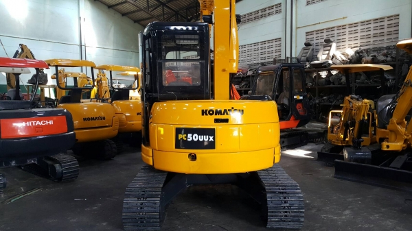 ขาย รถขุด KOMATSU รุ่น PC50UU-2- มือสองญี่ปุ่น แทรกเหล็ก สลัก บูทเอวแน่น 100\% พร้อมหัวเก๋ง มีไลน์กระแทก สำหรับใส่หัวกระแทกได้ คอนโทรลสั้น ทำงานคล่องต้ว ท้ายกลม บูมสไลด์ มือถือ/LINE ID : 0818753444 ขาย รถขุด KOMATSU รุ่น PC50UU-2- มือสองญี่ปุ่น แทรกเหล็ก สลัก บูทเอวแน่น 100\% พร้อมหัวเก๋ง มีไลน์กระแทก สำหรับใส่หัวกระแทกได้ คอนโทรลสั้น ทำงานคล่องต้ว ท้ายกลม บูมสไลด์ มือถือ/LINE ID : 0818753444