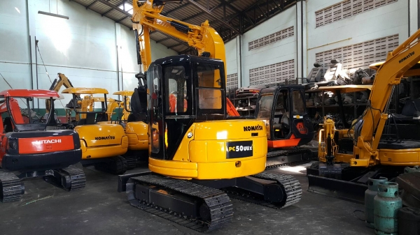 ขาย รถขุด KOMATSU รุ่น PC50UU-2- มือสองญี่ปุ่น แทรกเหล็ก สลัก บูทเอวแน่น 100\% พร้อมหัวเก๋ง มีไลน์กระแทก สำหรับใส่หัวกระแทกได้ คอนโทรลสั้น ทำงานคล่องต้ว ท้ายกลม บูมสไลด์ มือถือ/LINE ID : 0818753444 ขาย รถขุด KOMATSU รุ่น PC50UU-2- มือสองญี่ปุ่น แทรกเหล็ก สลัก บูทเอวแน่น 100\% พร้อมหัวเก๋ง มีไลน์กระแทก สำหรับใส่หัวกระแทกได้ คอนโทรลสั้น ทำงานคล่องต้ว ท้ายกลม บูมสไลด์ มือถือ/LINE ID : 0818753444