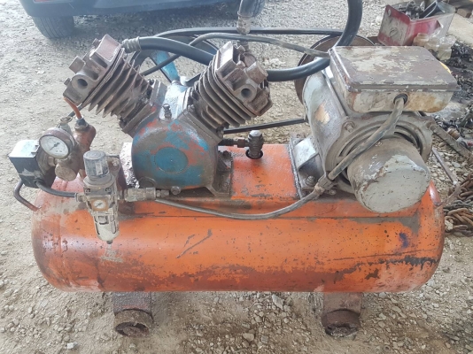 ปั๊มลม60L มอเตอร์ 4แรง220v ปั๊มลม60L มอเตอร์ 4แรง220v