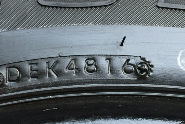 ยาง Bridgestone 245 70 16 ปลายปี16 ดอกเต็ม ไม่มีปะ เนื้อนิ่ม ใช้กันยาว ราคาไม่แพง