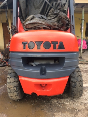 โฟคลิฟ โตโยต้า เครื่องดีเซล  ยกได้ 2.5 ตัน