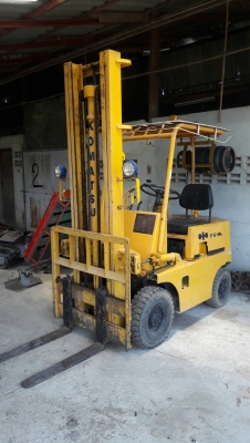 ขาย!! รถโฟล์คลิฟต์ 1ตัน เครื่องเบนซิน ติดแก็ส ขาย!! รถโฟล์คลิฟต์ 1ตัน เครื่องเบนซิน ติดแก็ส