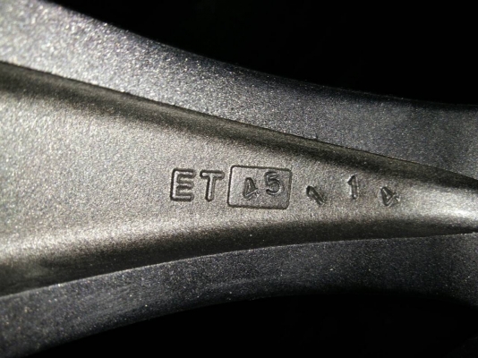 ขายแม็กใหม่ขอบ18  5รู114.3  ขนาด8นิ้ว หน้าหลัง จำนวน 4 วง 9500