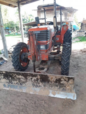 รถไถ M 5000 อุปกร 2 ชิ้น ปี 2551 รถมือเดียว ป้ายแดง พร้อมใช้งาน ราคา 240000 บาท ติดต่อทีเบอร์ 098 668-3479 -094 283-9369 คุณ สิทธิ์
