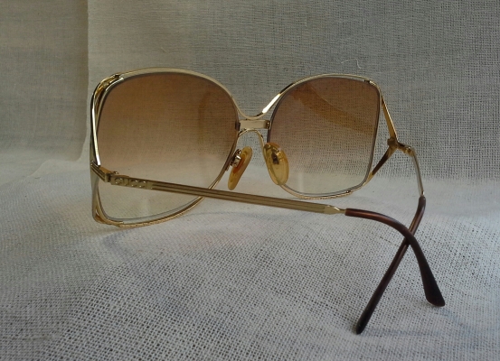 แว่นตาซุปเปอร์แบรนด์อิตาเลียน 'ผีเสื้อสยายปีก' ที่งดงามที่สุดในโลก Authentic GUCCI handmade in Italy โอเวอร์ไซซ์! แว่นตาซุปเปอร์แบรนด์อิตาเลียน 'ผีเสื้อสยายปีก' ที่งดงามที่สุดในโลก Authentic GUCCI handmade in Italy โอเวอร์ไซซ์!