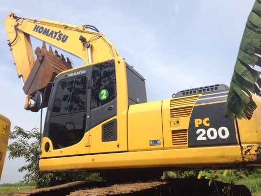 ขาย komatsu pc200-8mo 6,&times;&times;&times;ชม.สภาพสวยพร้อมใช้งาน