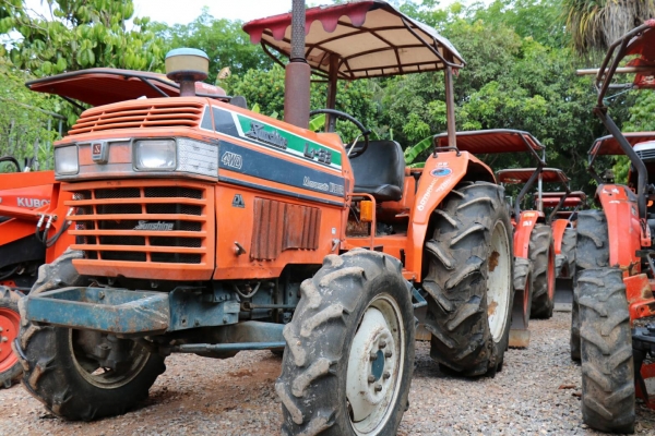 สามย่านแทรคเตอร์ ขายรถไถ KUBOTA L1-33  2เพลา 33แรง ราคา 110,000  มีรถขนส่งบริการขนส่งทั่วไทย ร้านสามย่านแทรคเตอร์ อ.แกลง จ.ระยอง 0897489639,0818618678,0899347475 https://www.facebook.com/DC-Tractor-Rayong-3071545327?/shop? id line=0897489639 id line=08186