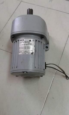 มอเตอร์เกียร์ 220/380  V.ใช้ไฟบ้านได้คับ