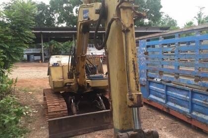 KOMATSU PC30-3 ราคา 135,000 บาท เครื่องดี ปั้มแรง โช่หนา เอวแน่น เอกสารชื้อขาย   รถอยู่ จ.สกลนคร โทร&amp;ไอดีไลน์ 0610710295