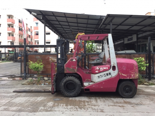 ขายรถยกโฟร์คลิฟท์ TCM 4ตัน ดีเซล