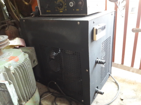 ขาย !! ตู้แอร์ชิลเลอร์.ไว้ทำน้ำให้เย็น.ใช้งานได้