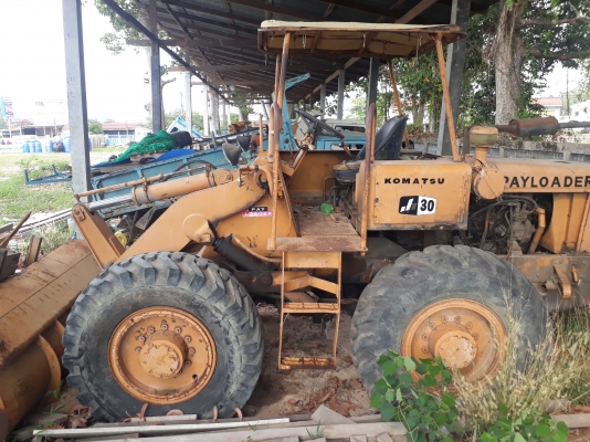 ขายด่วน รถตัก KOMATSU JH30B สภาพพร้อมใช้งาน เครื่องเกียร์ดี ยางสภาพสวย รถใช้งานปกติ เดิมทีซื้อเก่านอกมา ไม่ได้ใช้งาน เก่าเก็บ เอกสารสัญญาซื้อขาย