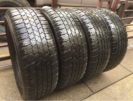 ยาง Bridgestone 265 65 17 กลางปี16 ดอกเต็ม ไม่มีปะ ใช้ยาว ราคาไม่แพง ยาง Bridgestone 265 65 17 กลางปี16 ดอกเต็ม ไม่มีปะ ใช้ยาว ราคาไม่แพง