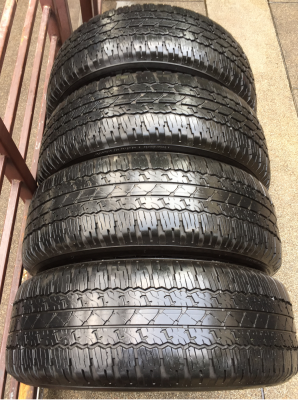 ยาง Bridgestone 265 65 17 กลางปี16 ดอกเต็ม ไม่มีปะ ใช้ยาว ราคาไม่แพง