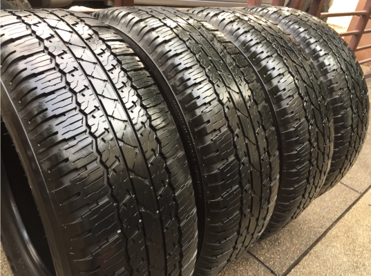 ยาง Bridgestone 265 65 17 กลางปี16 ดอกเต็ม ไม่มีปะ ใช้ยาว ราคาไม่แพง ยาง Bridgestone 265 65 17 กลางปี16 ดอกเต็ม ไม่มีปะ ใช้ยาว ราคาไม่แพง