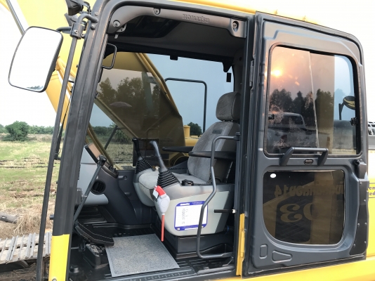 ขาย KOMATSU PC200-8MO  5000ชั่วโมง แห้งๆทั้งคัน สวยๆเลยครับ สนใจติดต่อโดยตรง 081-4283210