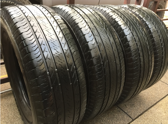 ยาง Bridgestone 265 70 16 กลางปี15 ดอกเต็ม ไม่มีปะ ใช้ยาว ราคาไม่แพง ยาง Bridgestone 265 70 16 กลางปี15 ดอกเต็ม ไม่มีปะ ใช้ยาว ราคาไม่แพง