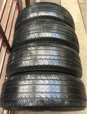ยาง Bridgestone 265 70 16 กลางปี15 ดอกเต็ม ไม่มีปะ ใช้ยาว ราคาไม่แพง
