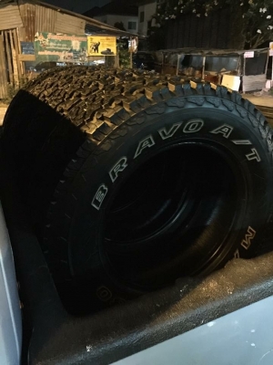 ยาง All Maxxis AT980 265 65 17 กลางปี16 ดอกเต็ม ไม่มีปะ เนื้อนิ่มๆ ใช้ยาว ราคาไม่แพง