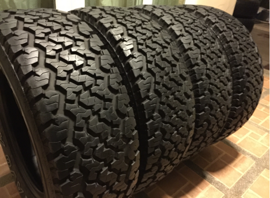 ยาง All Maxxis AT980 265 65 17 กลางปี16 ดอกเต็ม ไม่มีปะ เนื้อนิ่มๆ ใช้ยาว ราคาไม่แพง