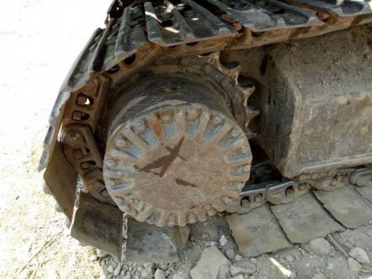 ขาย 535,000 บาท KOMATSU PC. 200-6. เครื่อง 6D95L -Turbo  ปั้มแรง โช่หนา ไฟฟ้าเต็ม เอกสารชื้อขาย    รถอยู่ จ.นครปฐม
