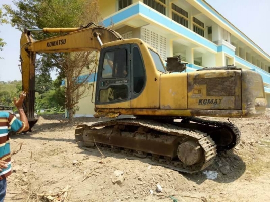 ขาย 535,000 บาท KOMATSU PC. 200-6. เครื่อง 6D95L -Turbo  ปั้มแรง โช่หนา ไฟฟ้าเต็ม เอกสารชื้อขาย    รถอยู่ จ.นครปฐม