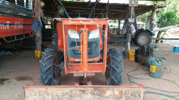 ขายรถไถ KUBOTA 36 แรง อุปกรณ์ ใบดันหน้า ผานหลัง เอกสารครบ