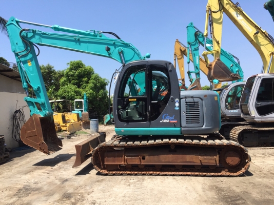 ขายค่ะKOBELCO SK 135SR-1ES  YY04  เก่าญี่ปุ่นแท้   มีใบมีดดัน  มีลายแย๊ก  5;xxx  ชั่วโมง   สภาพสวย  พร้อมใช้  เอกสารอินวอยครบ..โทร  089-3818694  ดวงนภา
