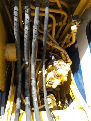 ขายKOMATSU PC60-6  เก่าญี่ปุ่นแท้  สภาพสวย  เครื่องปั๊มดี  เอกสารอินวอยนำเข้า  ลองระบบกันได้ทุกวัน  โทร  089-3818694  ดวงนภา