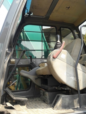 ขายKOBELCO SK200-3LC  รถสวย  สภาพดี  แทรค  80  เครื่องปั๊มดี  เอกสารอินวอย ครบ  ลองระบบกันได้ทุกวัน  โทร  089-3818694  ดวงนภา