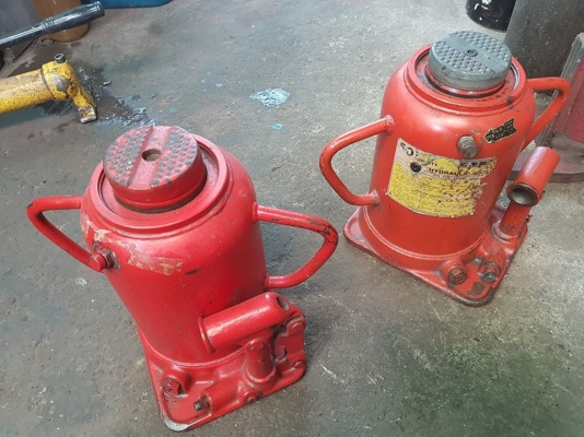 ขายแม่แรง50ตันเก่าญี่ปุ่น ขายแม่แรง50ตันเก่าญี่ปุ่น