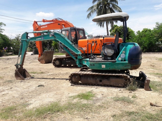 ขายKOMATSU PC35R-8  เก่าญี่ปุ่นแท้...สภาพสวย  เดิมๆๆ  เครื่องปั๊มดี  ชั่วโมงน้อย  ลองระบบกันได้ทุกวัน  โทร  089-3818694  ดวงนภา