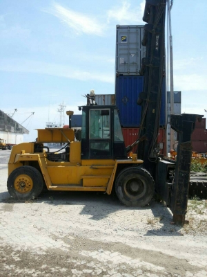 ขายรถโฟร์คลิฟท์ 20ตัน ขายรถโฟร์คลิฟท์ 20ตัน