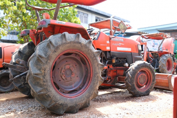 สามย่านแทรคเตอร์ ขายรถไถ KUBOTA L4508 พร้อมดันหน้า และผาน 6  ราคา 200,000  มีรถขนส่งบริการขนส่งทั่วไทย ร้านสามย่านแทรคเตอร์ อ.แกลง จ.ระยอง 0897489639,0818618678,0899347475 https://www.facebook.com/DC-Tractor-Rayong-3071545327?/shop? id line=0897489639 id