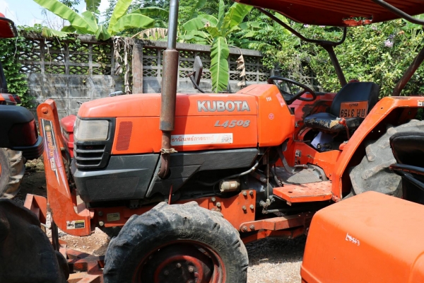 สามย่านแทรคเตอร์ ขายรถไถ KUBOTA L4508 พร้อมดันหน้า และผาน 6  ราคา 200,000  มีรถขนส่งบริการขนส่งทั่วไทย ร้านสามย่านแทรคเตอร์ อ.แกลง จ.ระยอง 0897489639,0818618678,0899347475 https://www.facebook.com/DC-Tractor-Rayong-3071545327?/shop? id line=0897489639 id