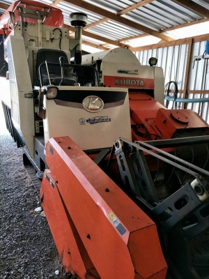 ขายรถเกี่ยวข้าว DC60 สภาพพร้อมใช้งาน ราคา250,000 สนใจโทร 090-8588220คุณนะ 093-3258446คุณบิว เว็บไซต์ส่วนตัว www.narong2truck.com www.truck.in.th/498 ID: narong498 ID: 09332584461 เพจ Facebook ณรงค์ ซื้อขายรถมือสอง กลุ่ม Facebook ณรงค์ ซื้อขายรถมือสอง