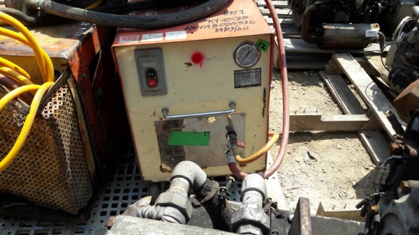 เครื่องฉีดล้างใช้ ไฟฟ้า มี 2 ตัว ตัวล่ะ15,000 บาท