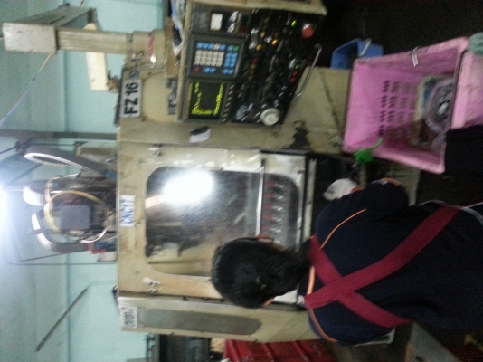 เครื่อง กลึงMANUAL กัดCNC เจาะ6หัว เจียร์ราบ เครื่อง กลึงMANUAL กัดCNC เจาะ6หัว เจียร์ราบ