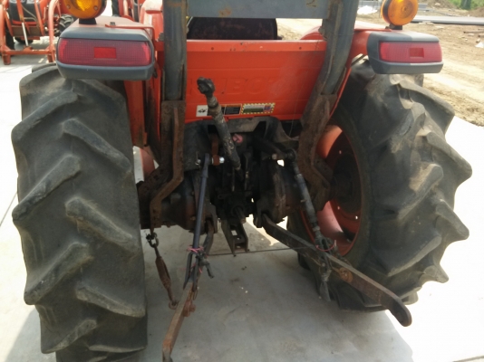 ขายแทรกเตอร์คูโบต้า L4708 พร้อมใบดันคานบน รถพร้อมใช้งานสภาพดี สนใจมาชมและทดลองขับกันได้ที่ฮั้วเฮงหลี อยุธยา