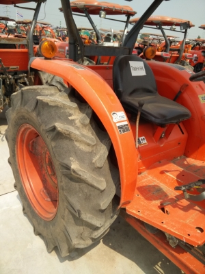 ขายแทรกเตอร์คูโบต้า L4708 พร้อมใบดันคานบน รถพร้อมใช้งานสภาพดี สนใจมาชมและทดลองขับกันได้ที่ฮั้วเฮงหลี อยุธยา