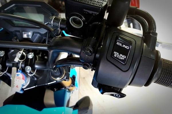 ( ผ่อนได้ ดาวน์ 10,900 ) zoomer x สีน้ำเงิน ไมล์แท้ 1 กม.รถไม่ได้ขับเลยเหมือนรถใหม่ 48900