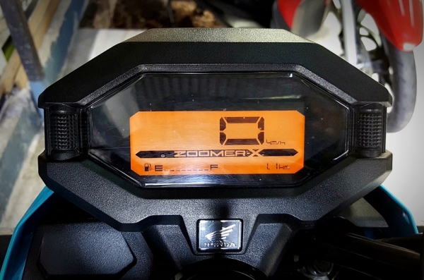 ( ผ่อนได้ ดาวน์ 10,900 ) zoomer x สีน้ำเงิน ไมล์แท้ 1 กม.รถไม่ได้ขับเลยเหมือนรถใหม่ 48900