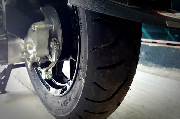 ( ผ่อนได้ ดาวน์ 10,900 ) zoomer x สีน้ำเงิน ไมล์แท้ 1 กม.รถไม่ได้ขับเลยเหมือนรถใหม่ 48900