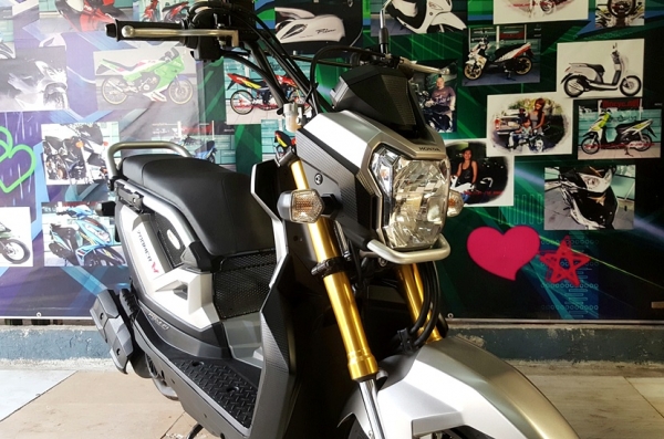 ( ผ่อนได้ ดาวน์ 5,900 ) zoomer x สีเทา ตัวใหม่ล่าสุด ไมล์ 4พันโล สภาพดีมีเล่มพร้อมนำไปโอนได้เลย 43900