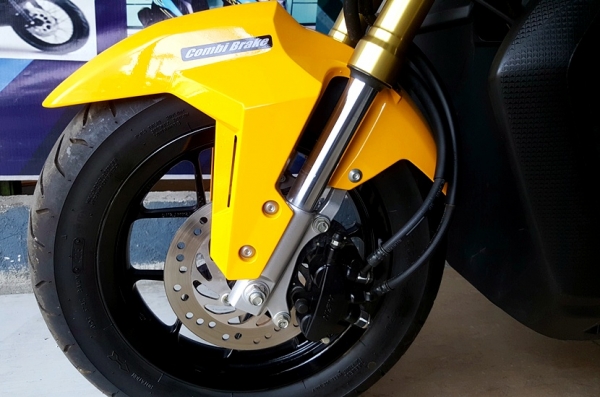 ( ผ่อนได้ ดาวน์ 8,900 ) zoomer x สีเหลือง ตัวใหม่ล่าสุด ไมล์แท้ 7 ร้อยโล รถสวยไมล์น้อยน้องๆมือหนึ่งเลย 46900