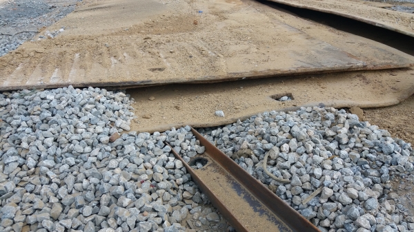 ขายกิโลละ 20 แผ่นเหล็ก หนา 7/8 หุล กว้าง 1.50 ม. ยาว 6.10 ม. รวม 17 แผ่น เหล็กเนื้อสวยเหมาะสำหรับทำแพแบโฮ แพสิบล้อวางหน้างาน เหล็กอยู่ กรุงเทพมหานคร 090-772-3710 090-772-3708