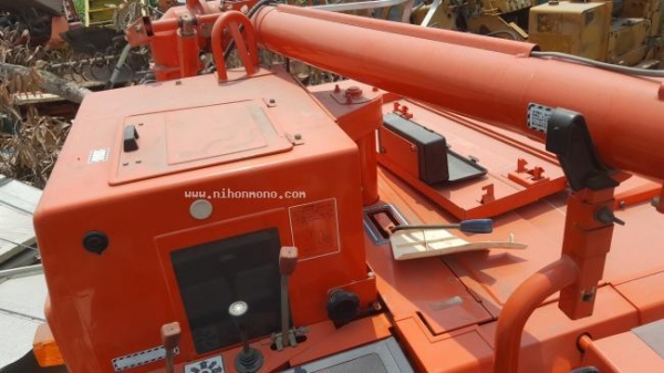 รถเกี่ยวข้าวนั่งขับ KUBOTA R1-171 ราคาพิเศษ 99,000 บาท รหัสสินค้า : 81004704 www.nihonmono.com