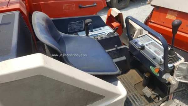 รถเกี่ยวข้าวนั่งขับ KUBOTA R1-171 ราคาพิเศษ 99,000 บาท รหัสสินค้า : 81004704 www.nihonmono.com