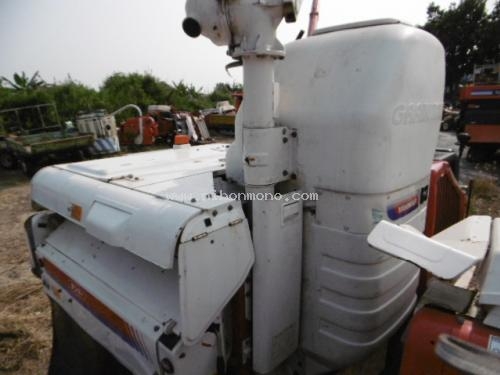 รถเกี่ยวข้าวนั่งขับ YANMAR Ee-55G ราคาพิเศษ 78,000 บาท รหัสสินค้า 80903671 www.nihonmono.com รถเกี่ยวข้าวนั่งขับ YANMAR Ee-55G ราคาพิเศษ 78,000 บาท รหัสสินค้า 80903671 www.nihonmono.com