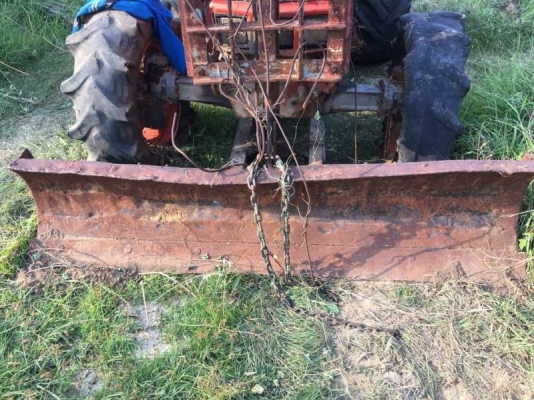 ขาย 195,000 บาท KUBOTA M8030 สองเพลา เครื่องดี เกียร์ดี  เก่าจอด สภาพพร้อมใช้ เอกสารเล่มทะเบียน  รถอยู่ จ.ศรีสะเกษ โทร&amp;ไอดีไลน์ 0610710295